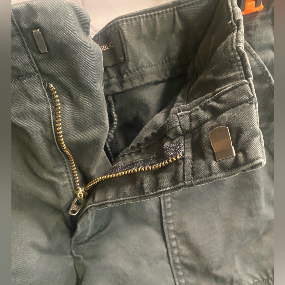 5/$20 Banana Republic Women’s Authentic Chino Blue Black Pocketed Shorts‎ Size 2 - Picture 8 of 9